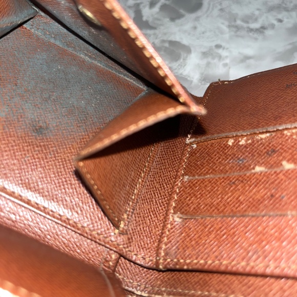 Louis Vuitton monogram brown bifold wallet - Picture 9 of 10